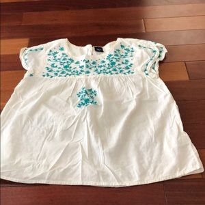 Gap White embroidered tee